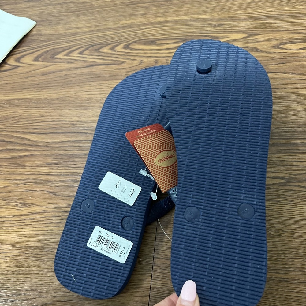 NEW Havaianas Navy Blue Slim Flip Flops Size 9/10 US - Picture 3 of 3